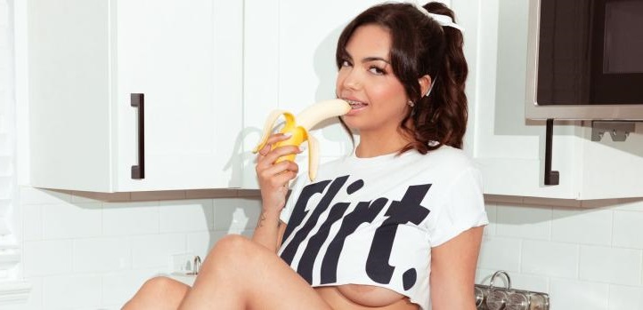 Playboy Plus - Emily Kaye - Late Night Snack