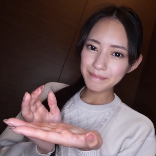 FC2-PPV-4933213 【無】アイドル顔負けのスレンダー美女との生々しい避妊なし中出し本気セックス [Duplicate]