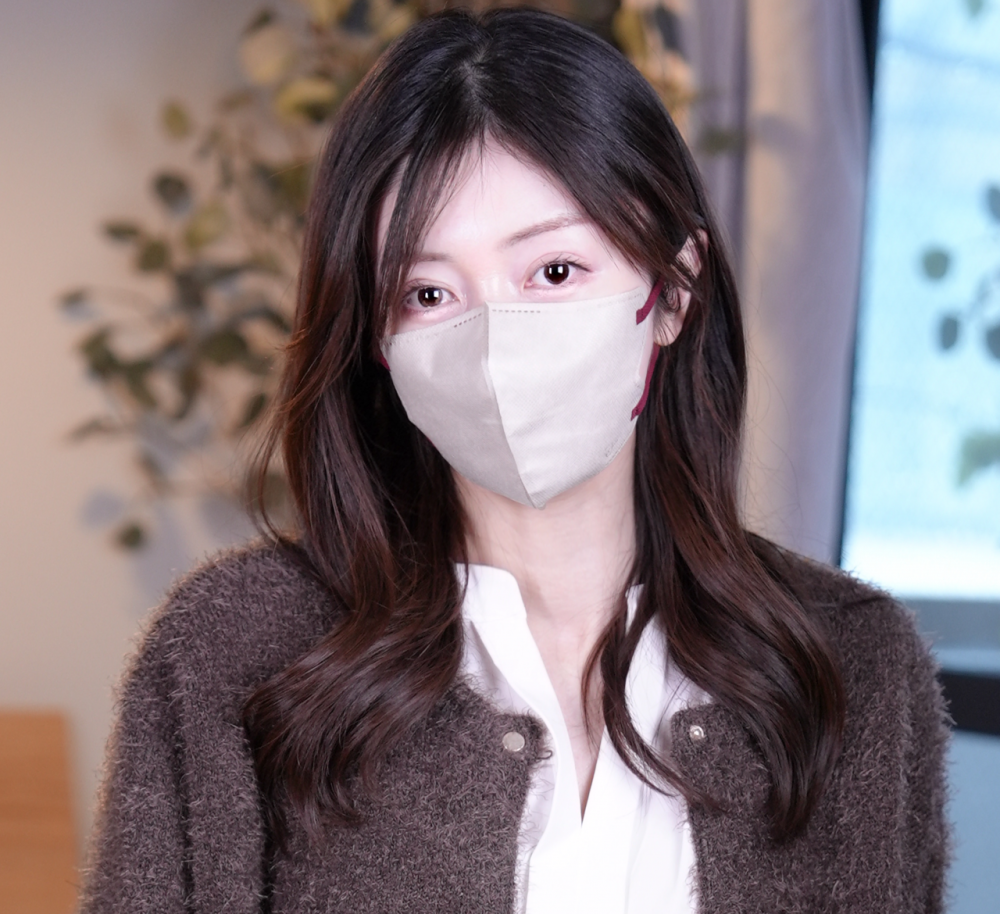 FC2-PPV-4935049 【顔も体も美麗な45歳のシンマ.マ】年下男の猛る肉棒を口と素股で味わい尽くす美魔女