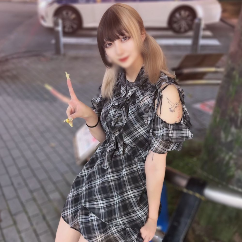 FC2-PPV-4956763 ※良乳【無】Xで万ﾊﾞｽﾞした美容師を口説き落としﾊﾒ撮り。お人形みたいな顔立ちに最高の揺れ乳。２回中出ししないと気が済まない。。