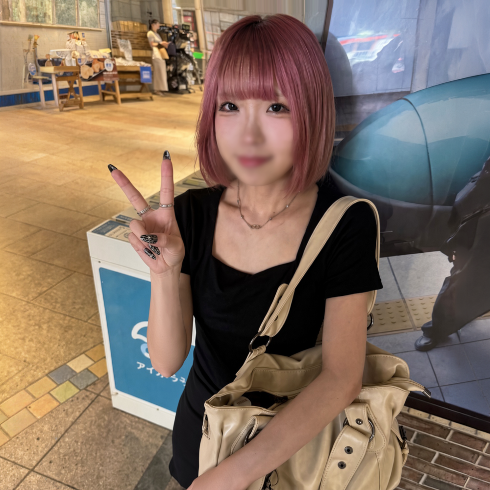 FC2-PPV-4963159 【9/8迄1290pt】【初撮】19歳 150cm、39kg細身ボディの美人販売員。オトナの巨根で小さなカラダにぶっさして「どこでも気持ちいい...！」と絶頂に達し何度も痙攣。締め付けマンコに中出し。