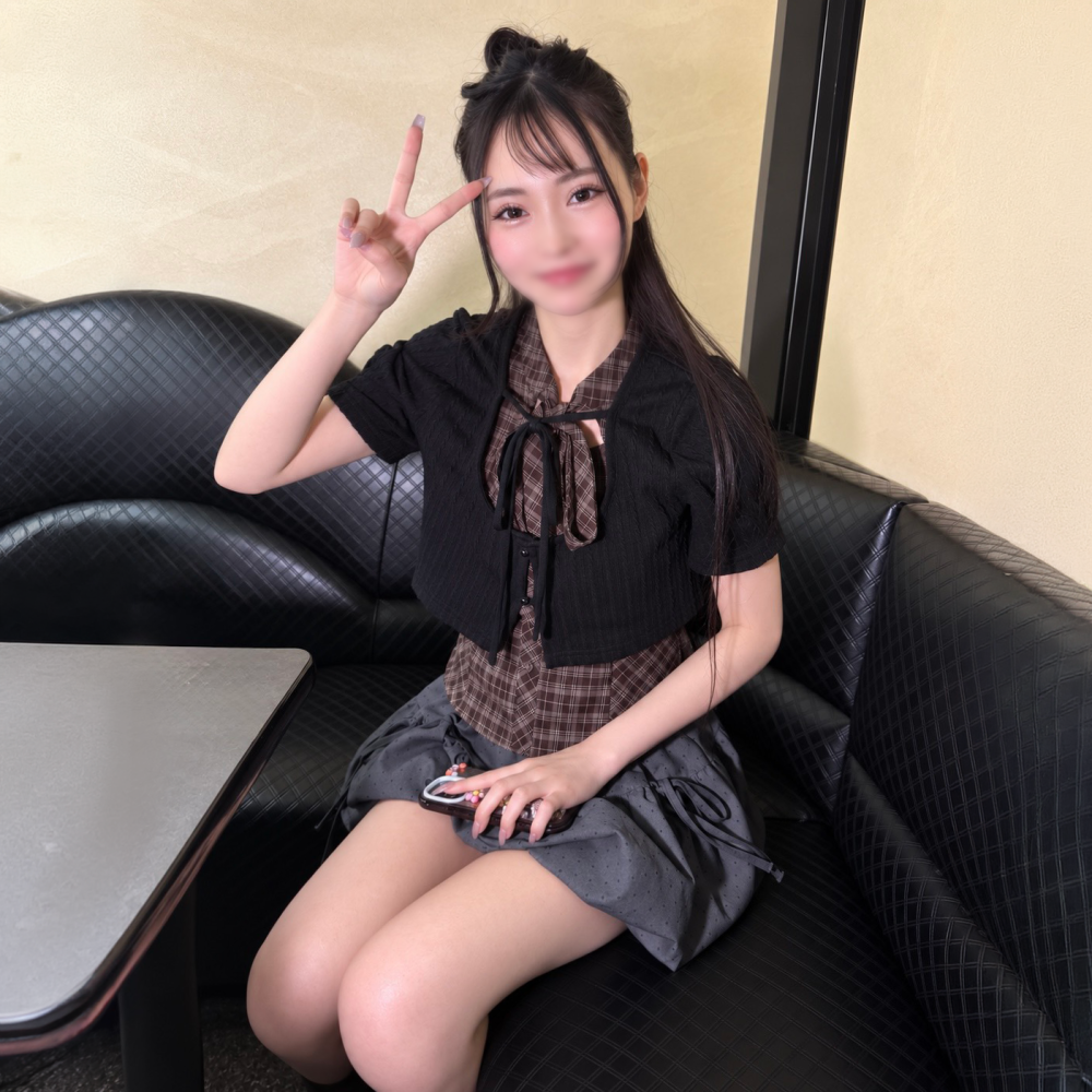 FC2PPV 4979551 【無】《7⽇間限定》卒業間近の品行方正な女子大生♥清楚なスレンダーボディにこれまでのキャ.ンパス.ライフが台無し寸前の濃厚中出し!!※特典高画質＆未公開シーン