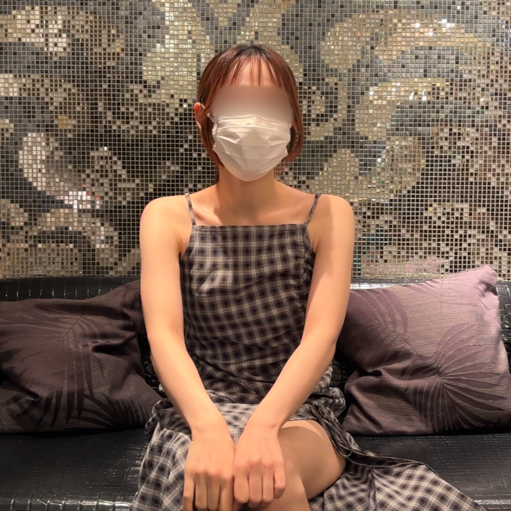 FC2-PPV-4983398 【顔出し 顔射解禁】化粧品OL27歳再び。ギンギン生チ●ポで突き上げると