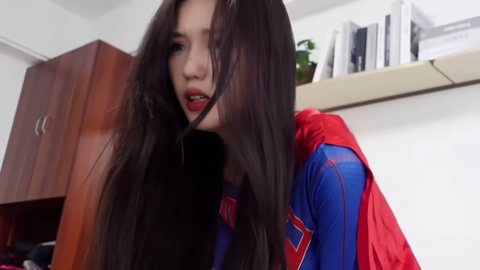 XB-6456 女超人為解救朋友被強操輪番凌辱