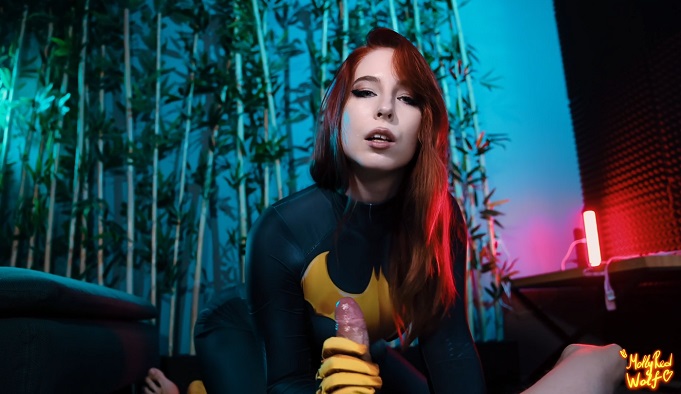 ロシアのトップクラス巨乳・美マンココスプレイヤー「MollyRedWolf」――赤髪のバットガールがパンツ泥棒を現行犯で捕獲、顔面踏みつけで支配した末に中出しされる。
