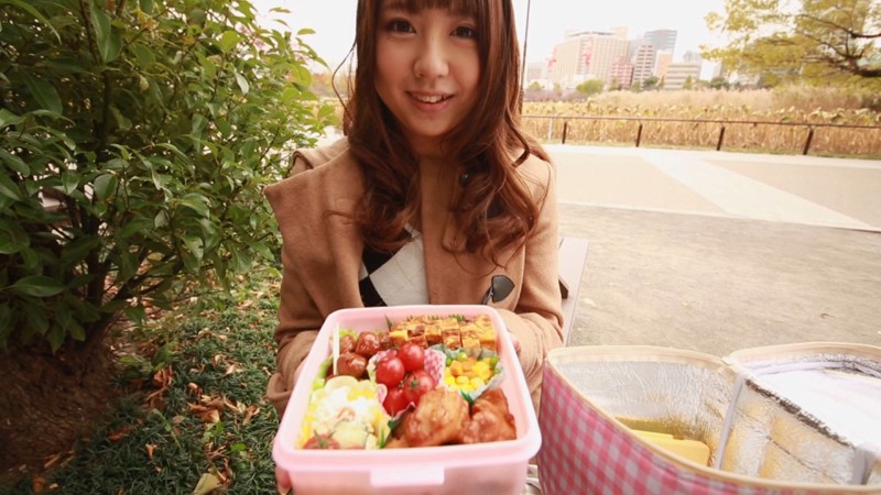 XVSR-322 イチャLOVE神デート もえがリアル彼女！！ 有花もえ